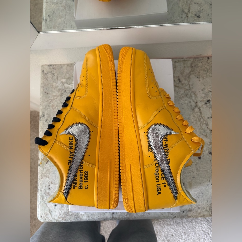 Off white air force 1 low, ICA university gold. Like new condition size 11 - Picture 5 of 7